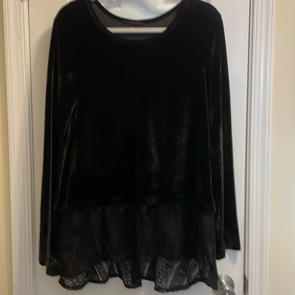 Nordstrom Black Plush Velvet & Burnout Lace LS Top - Picture 1 of 3
